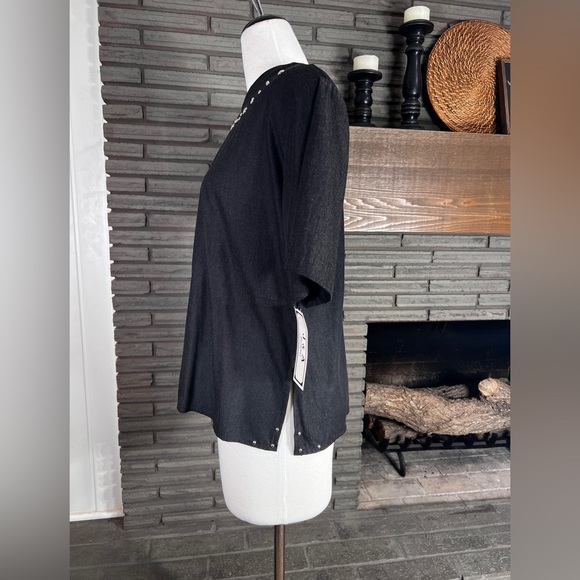 J&A Fashions black linen like blouse with silver metal studs size Medium NWT - Picture 3 of 5